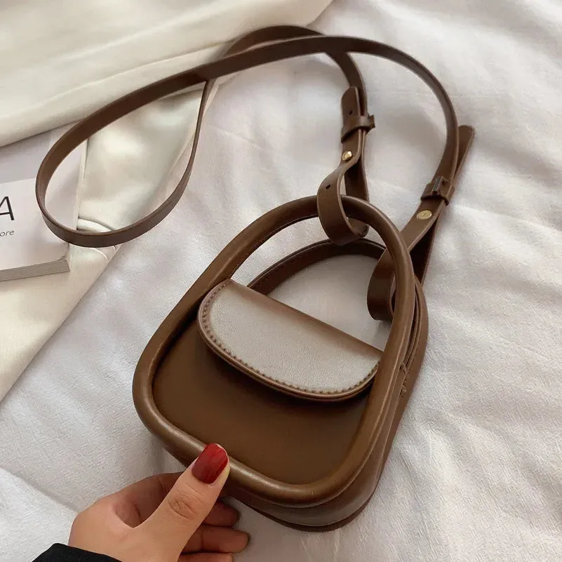 Alexia | Trendy Mini Crossbody Saddle Bag – Stylish & Functional