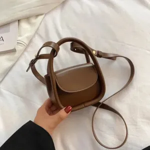 Alexia | Trendy Mini Crossbody Saddle Bag – Stylish & Functional