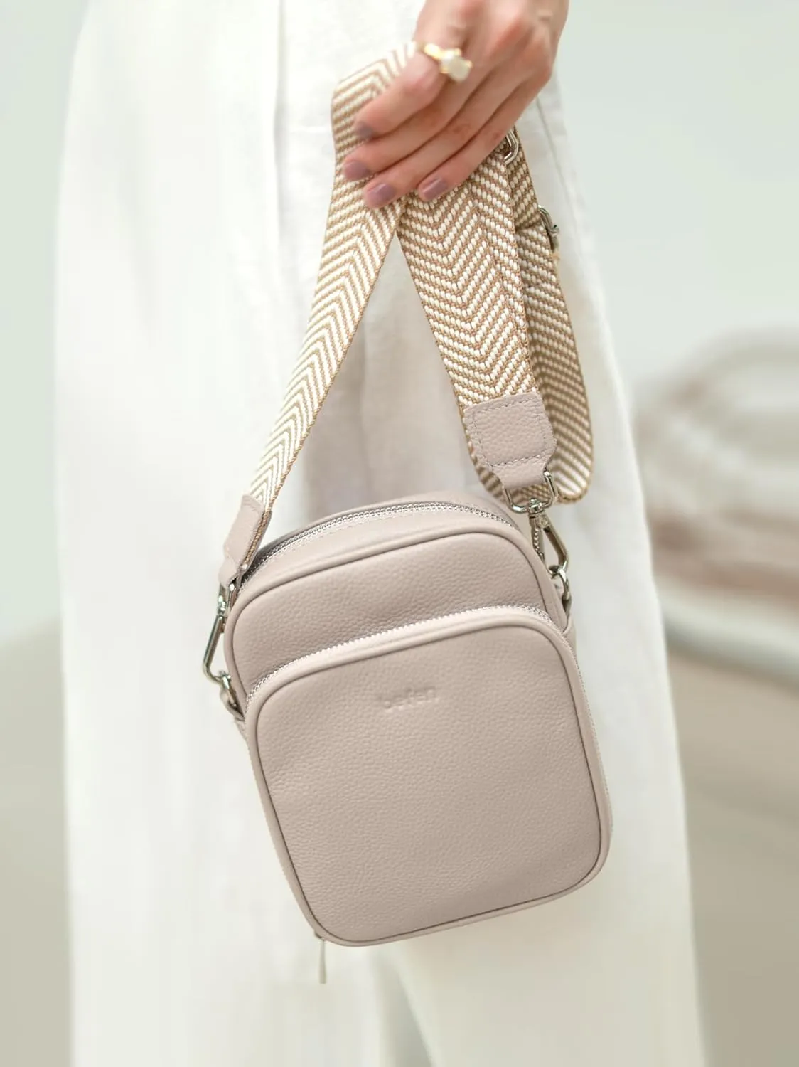 befen Genuine Leather Small Crossbody Purses for Women, RFID Blocking Trendy Cell Phone Travel Purse