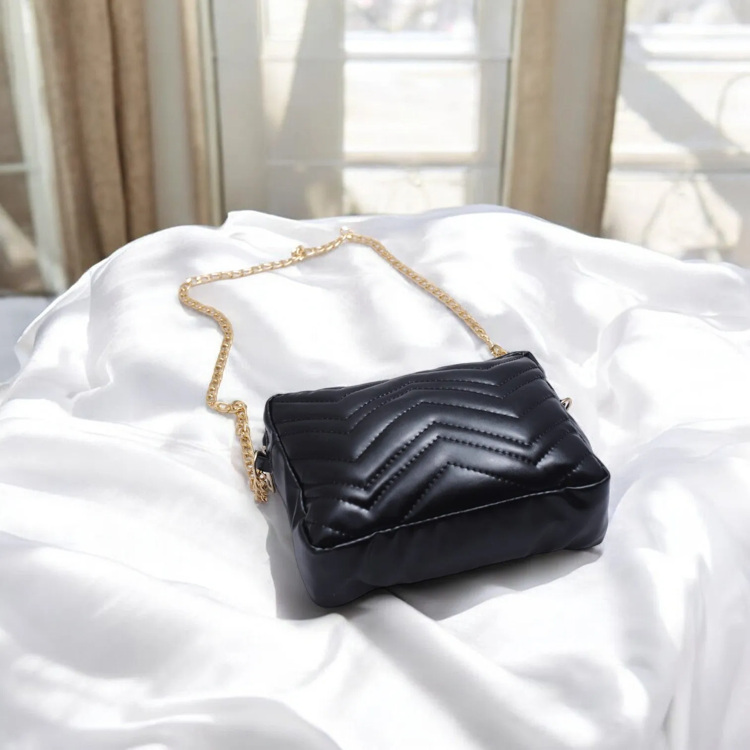Black ZigZag LuxeCross