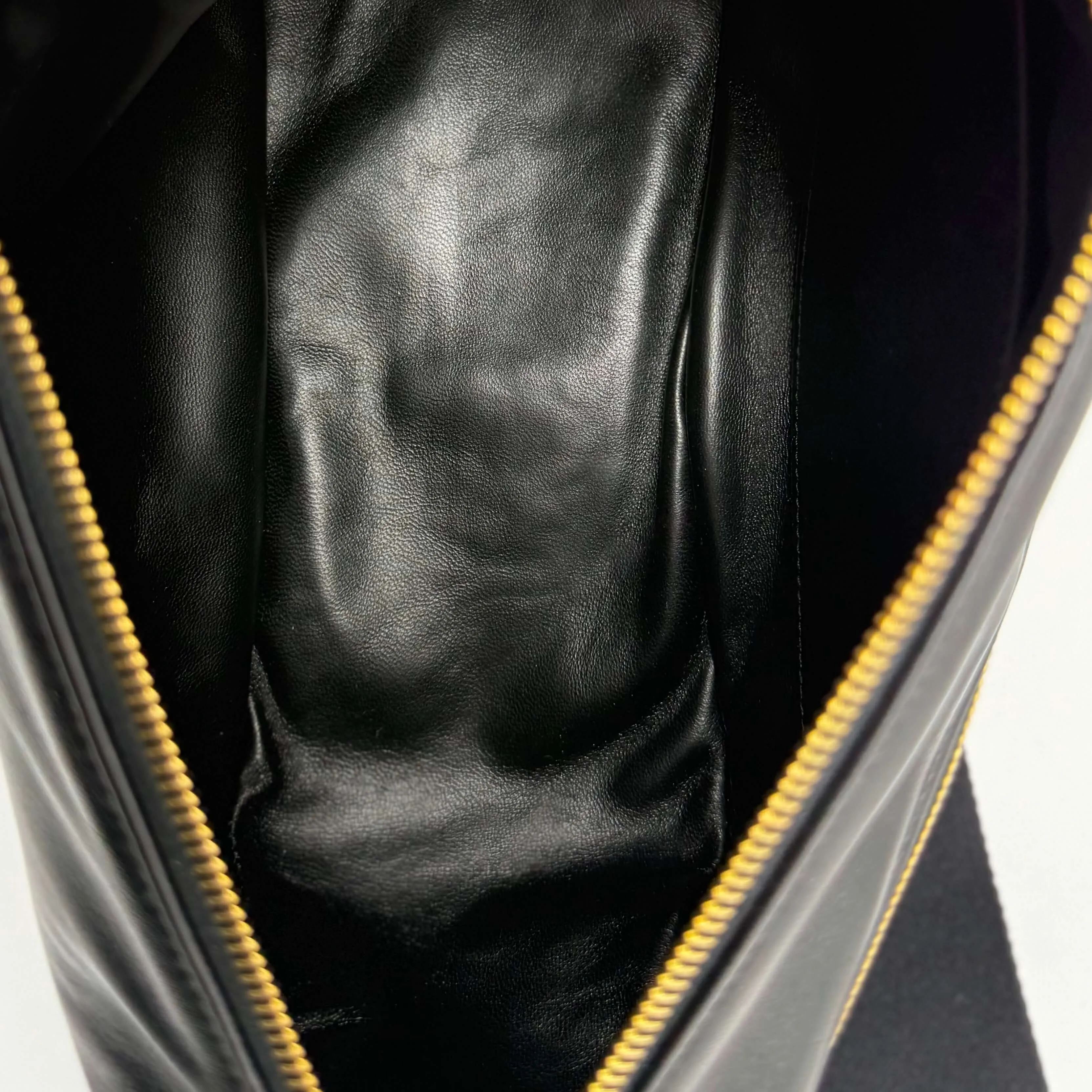 Burberry Medium Shield Messenger Bag in Black – Authentic Pre-Owned