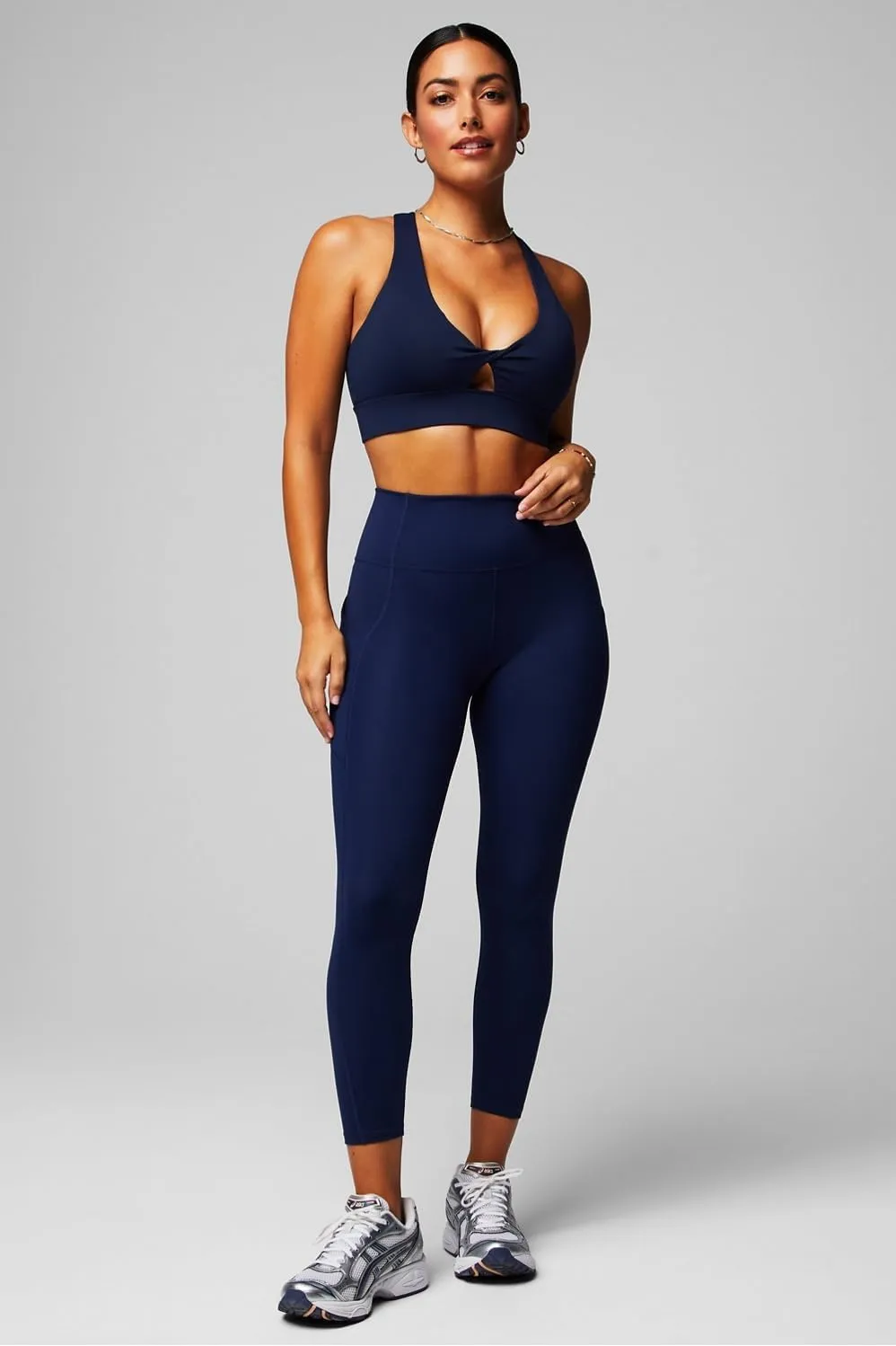 Fabletics Women's Oasis Twist Sports Bra, Workout, Yoga, Athletic, Fitness