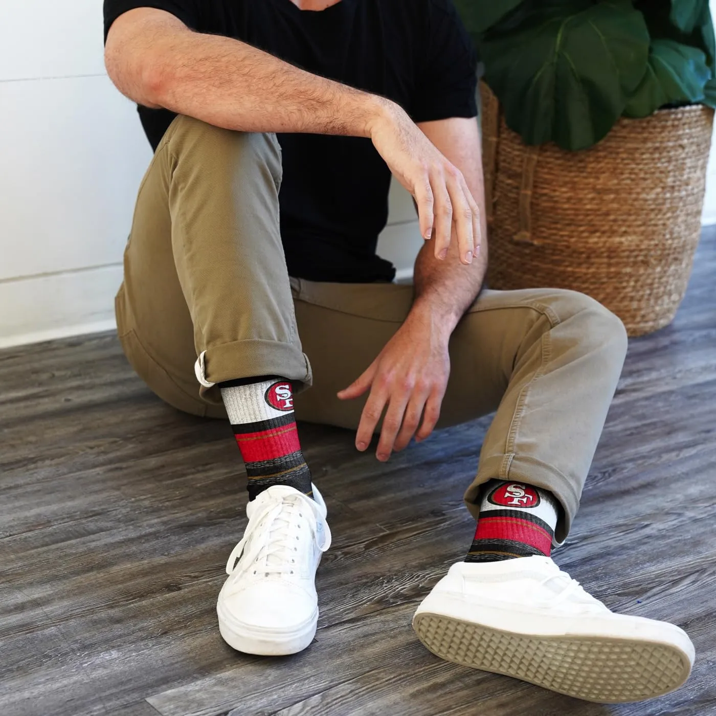 For Bare Feet NFL Friday Dress Crew Sock