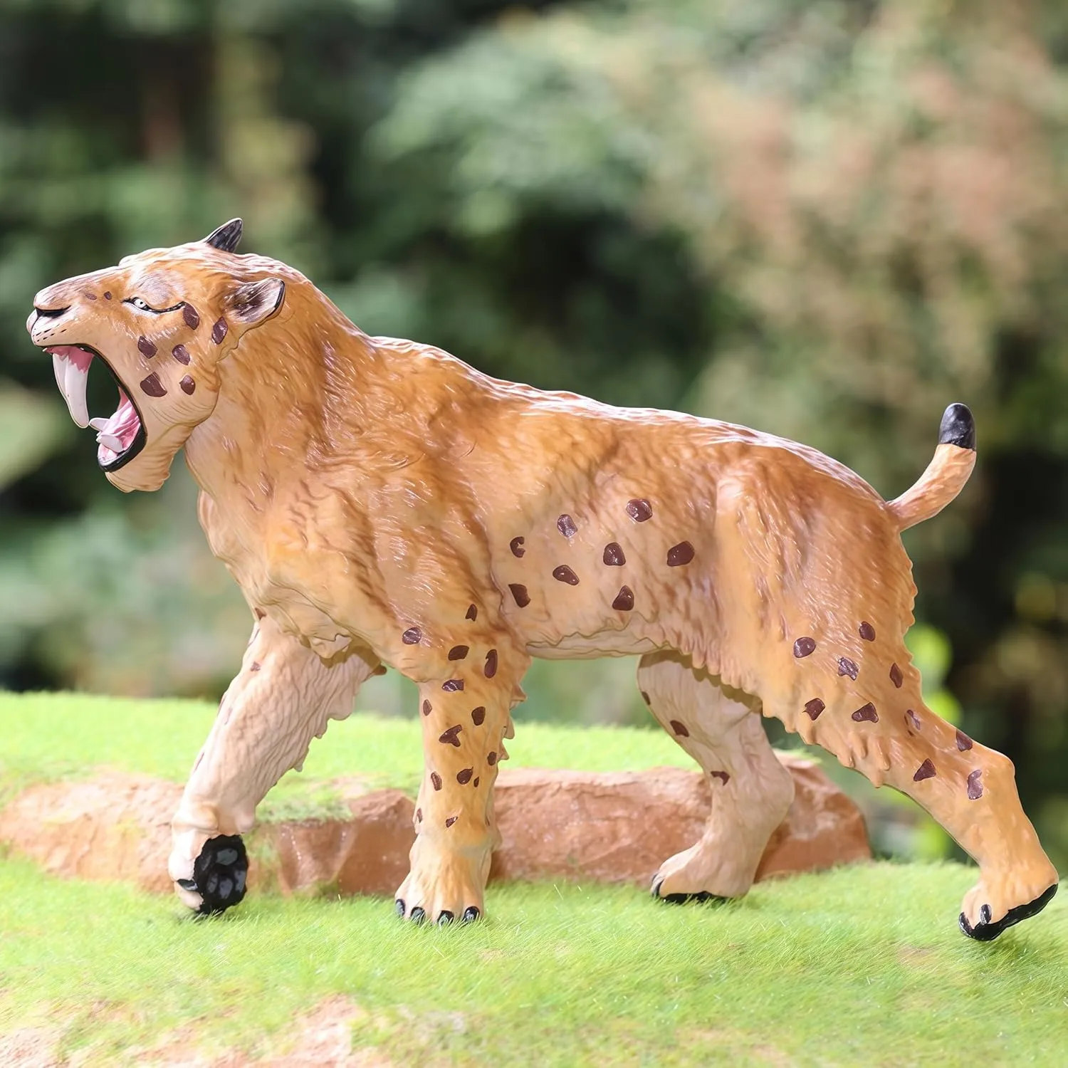 Gemini&Genius Saber-Toothed Tiger Animals Action Figure Toys for Kids (Smilodon)