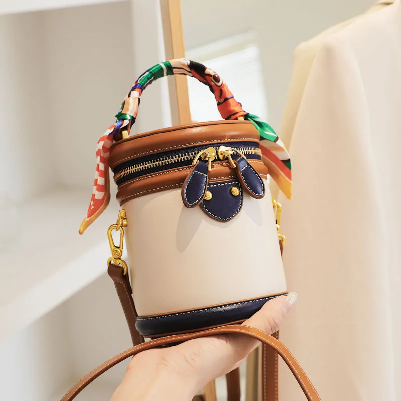 Glenda | Elegant Bucket Crossbody Bag with Unique Handle Design