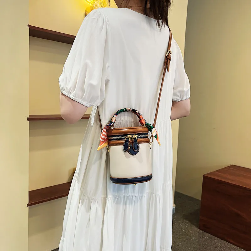 Glenda | Elegant Bucket Crossbody Bag with Unique Handle Design