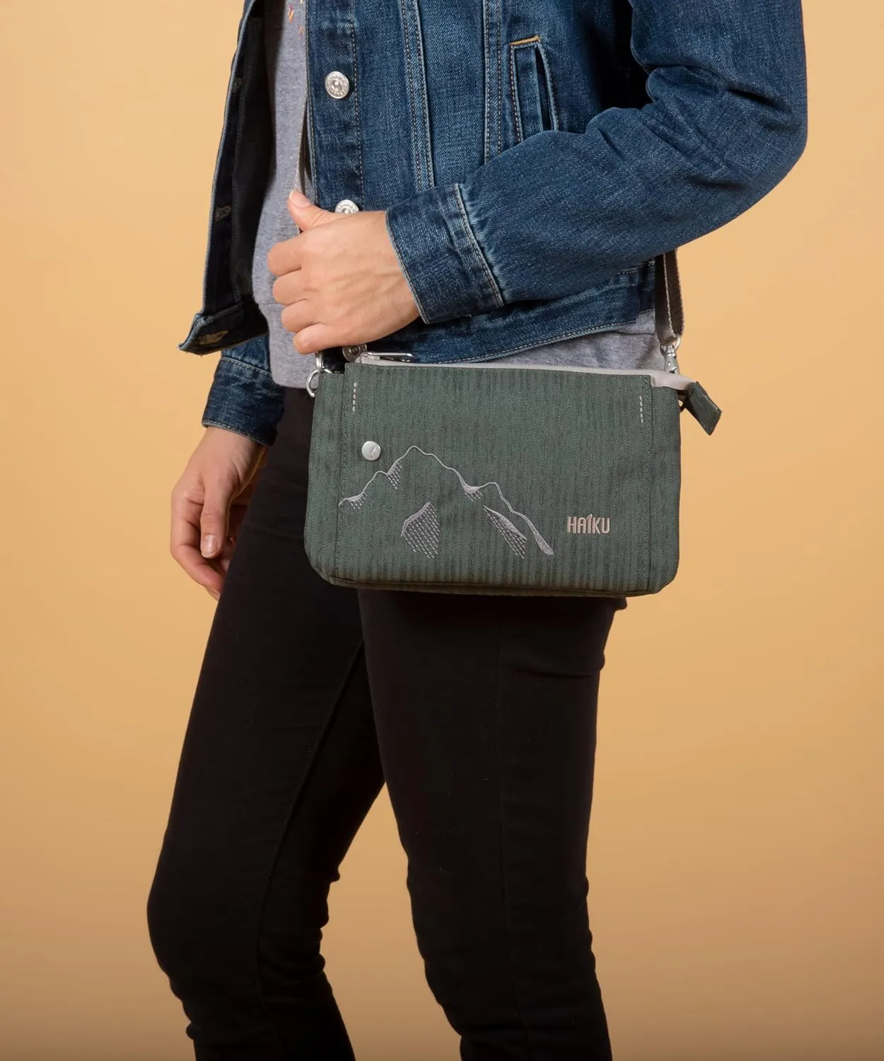 HAIKU Women's Small Stride Crossbody RFID Blocking Wristlet Wallet