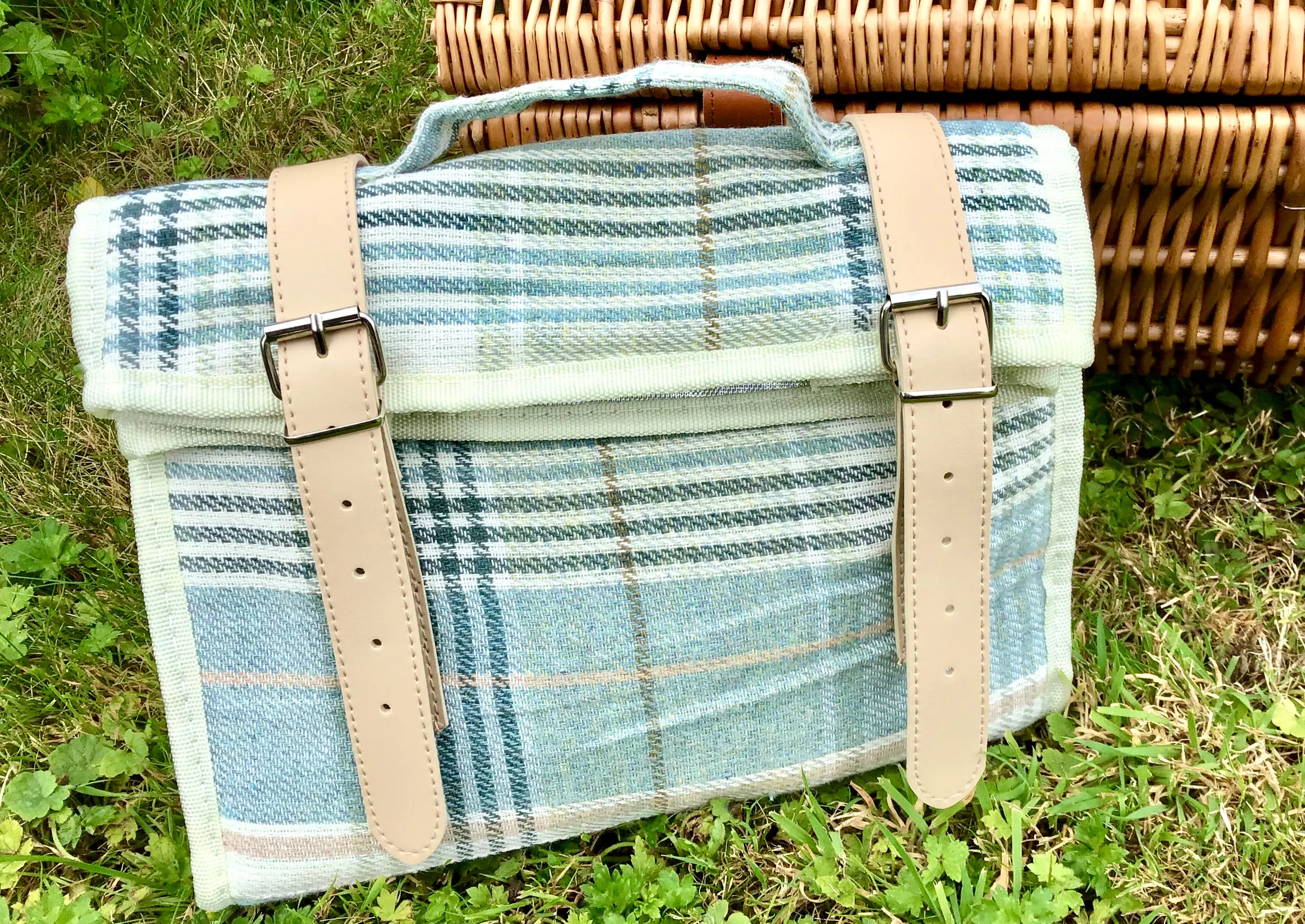 Insulated cooler bags