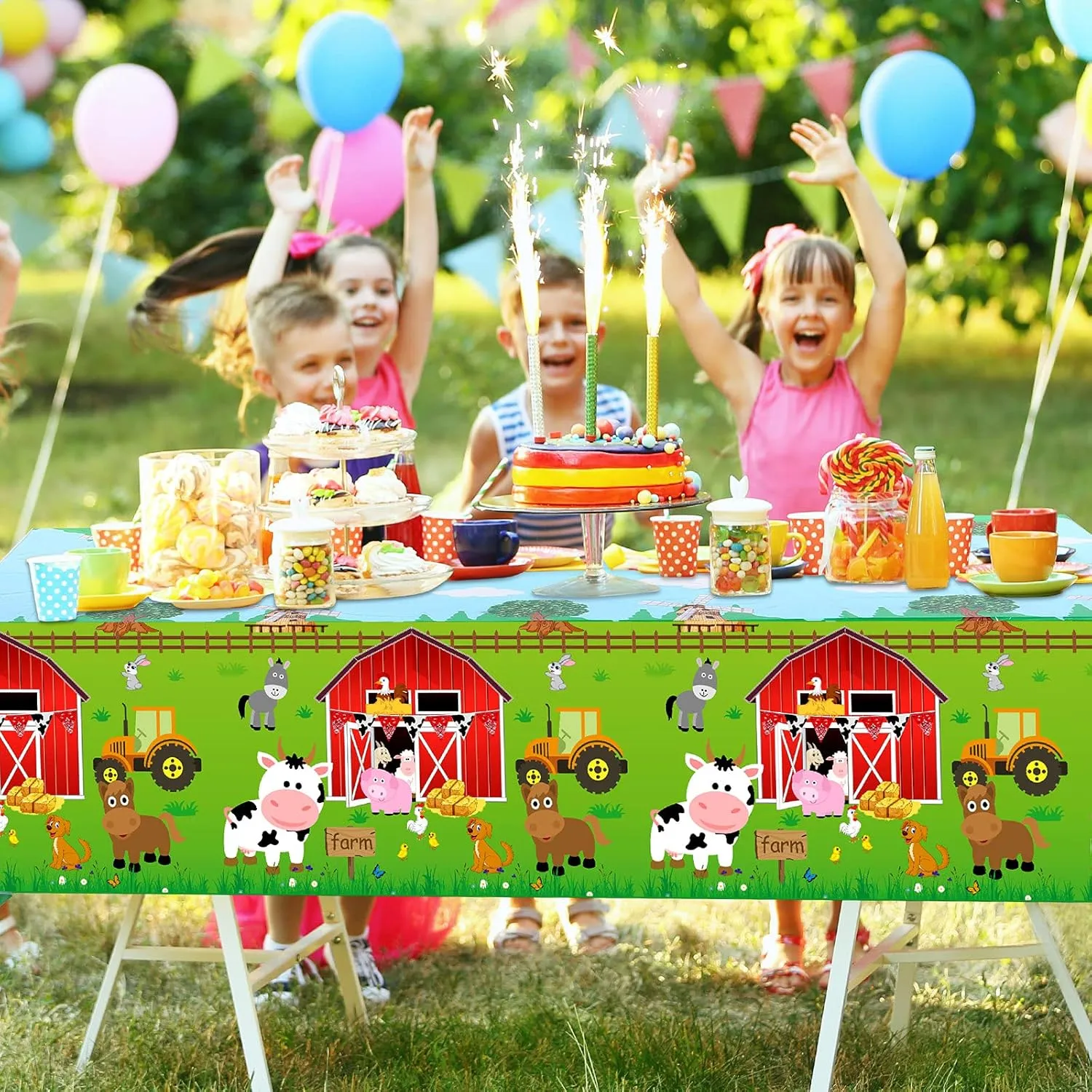 Kasyat Farm Animals Party Tablecloth Farmhouse Disposable Plastic Table Cover Barnyard Farm Animal Theme Party Decoration for Picnics Baby Shower Boys Girls Birthday Supplies, 108" x 54"(Red,6 Pieces)