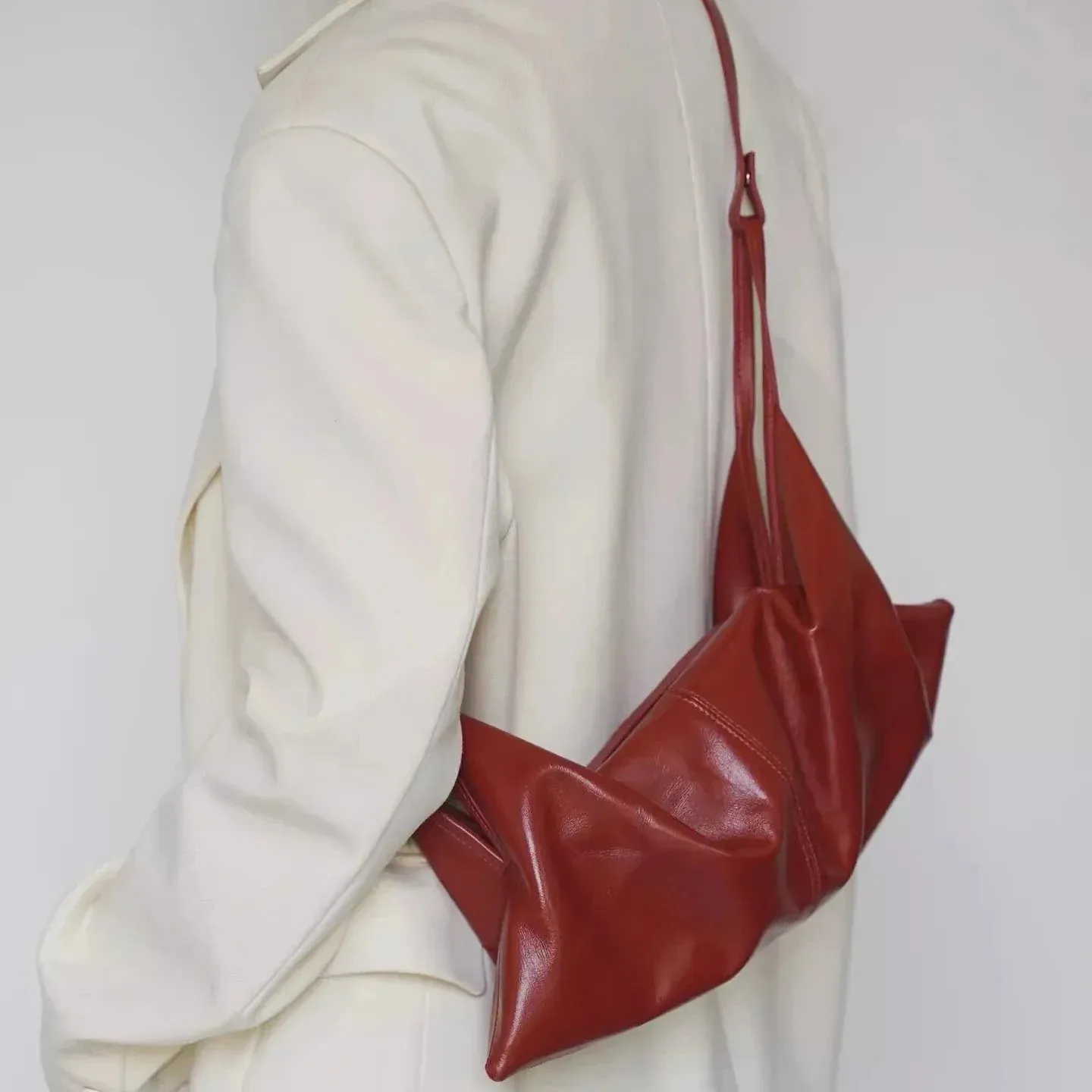 Lizzy | Pleated Minimalist Shoulder Bag for Everyday Elegance