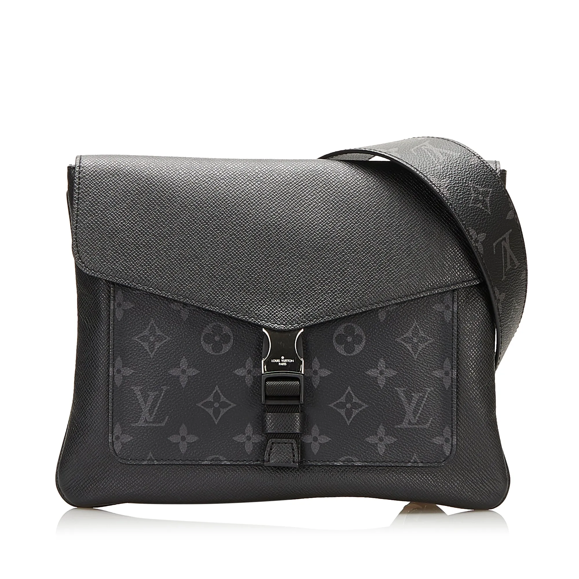 Louis Vuitton Outdoor Flap Messenger Black Taïgarama
