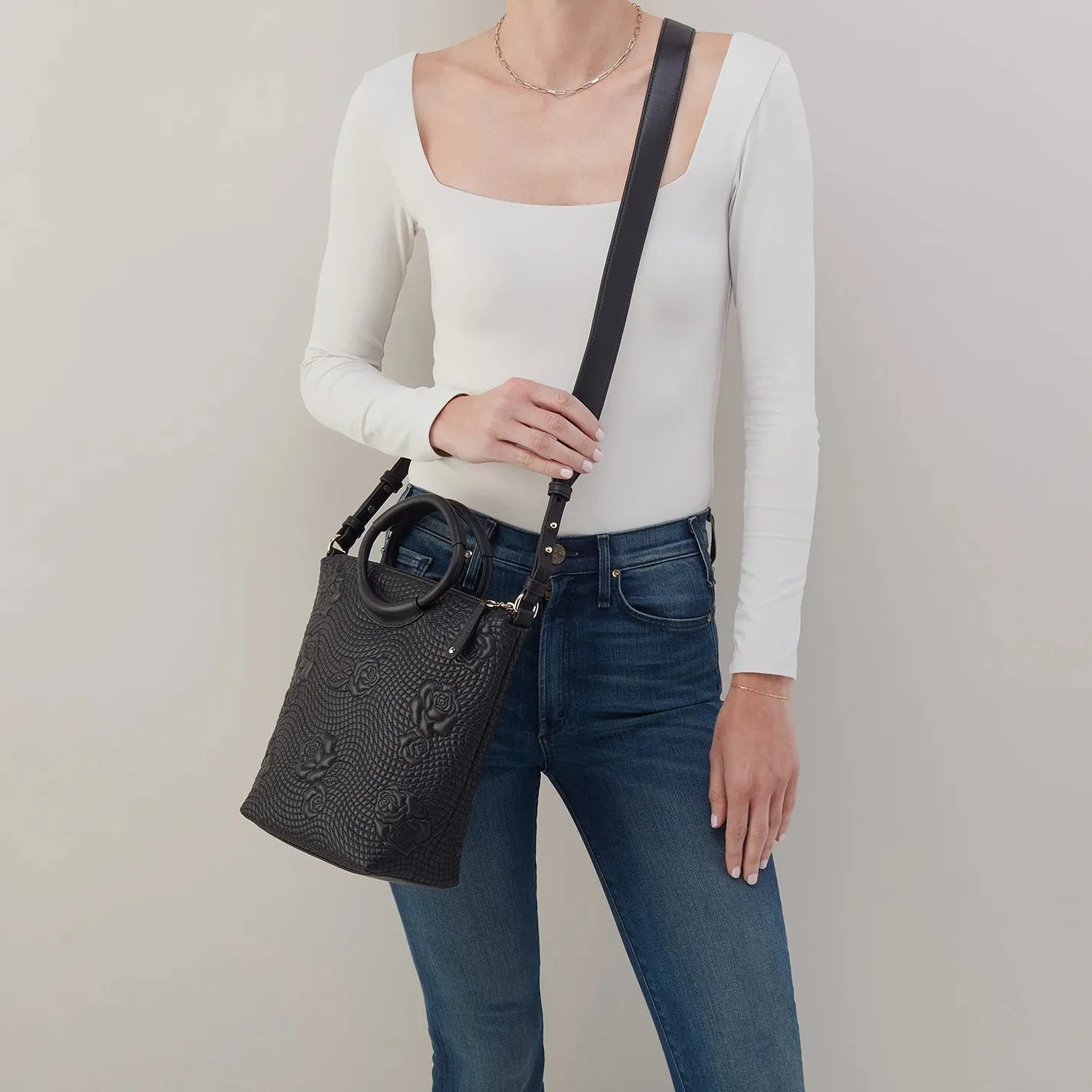 MAGGIE CROSSBODY in Black Embossed Flora