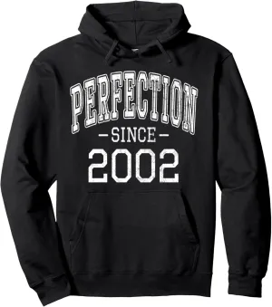 Perfection since 2002 Vintage Style Born in 2002 Birthday Pullover Hoodie