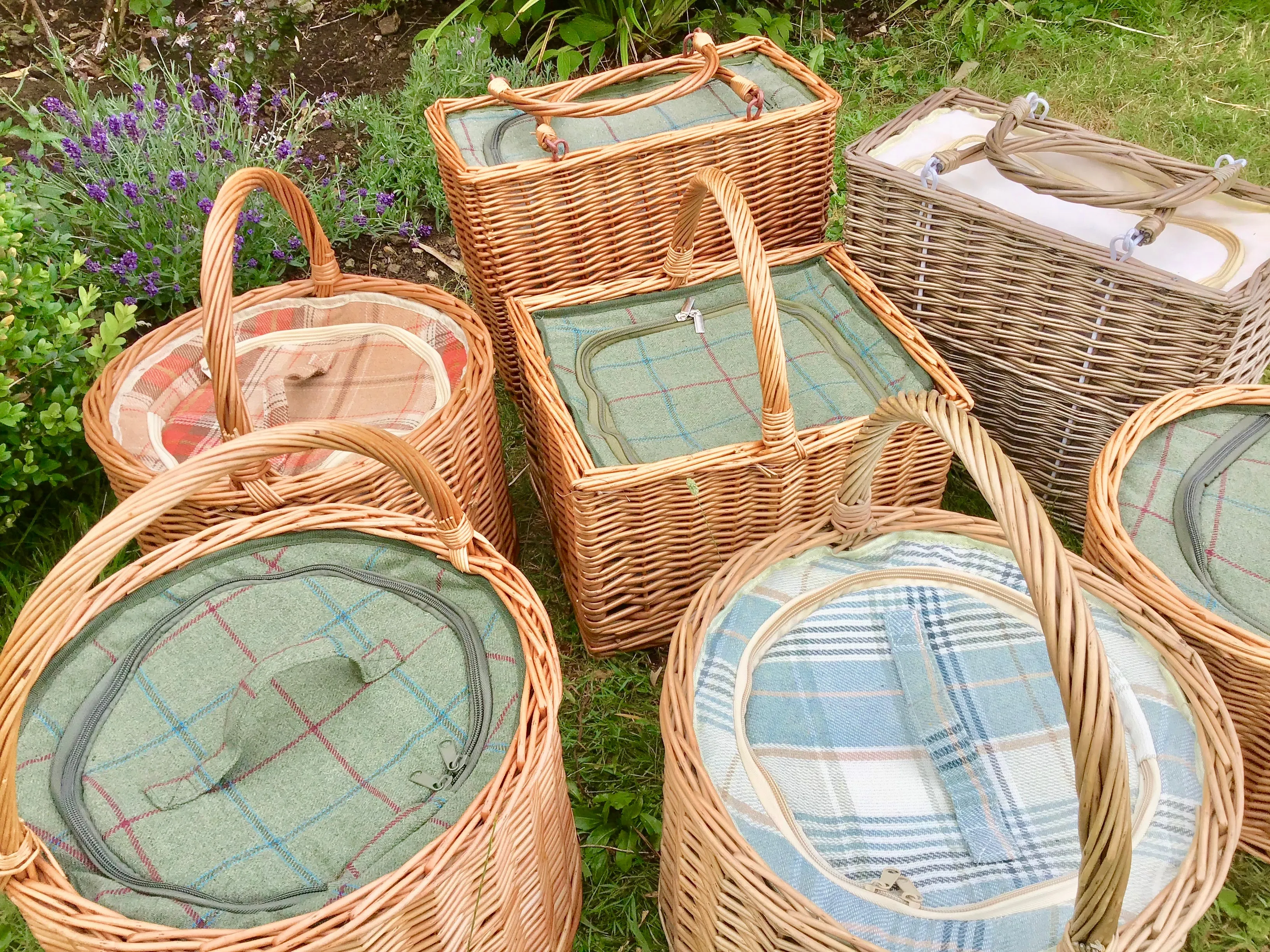 Tall rectangular Green tweed Chiller Basket