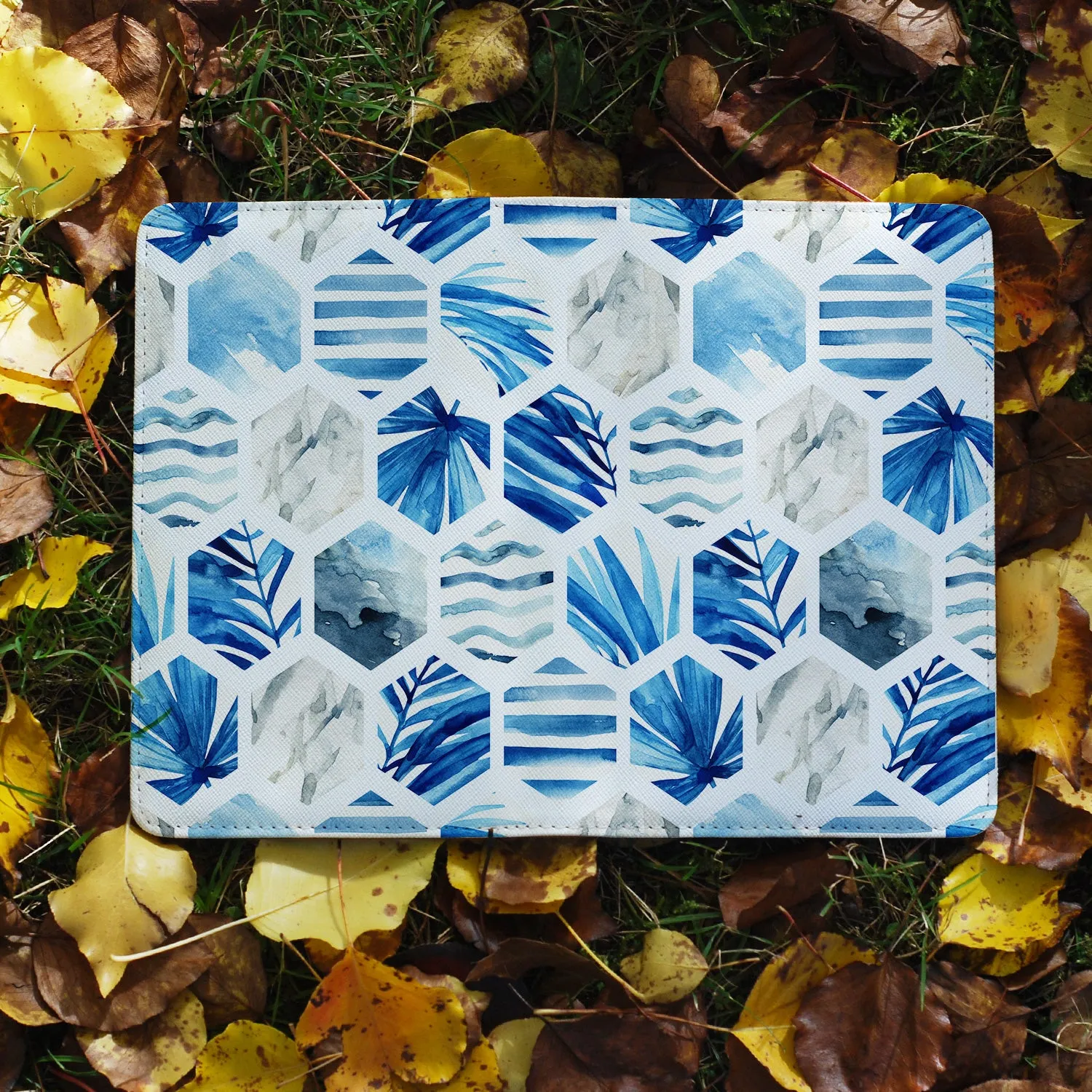 Travel Wallet - Geometric Flower