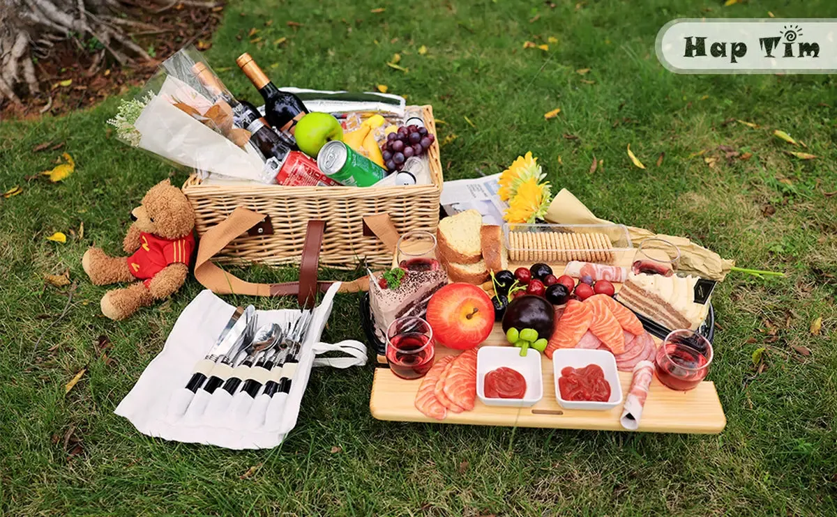 Vintage Insulated Wicker Picnic Basket Set