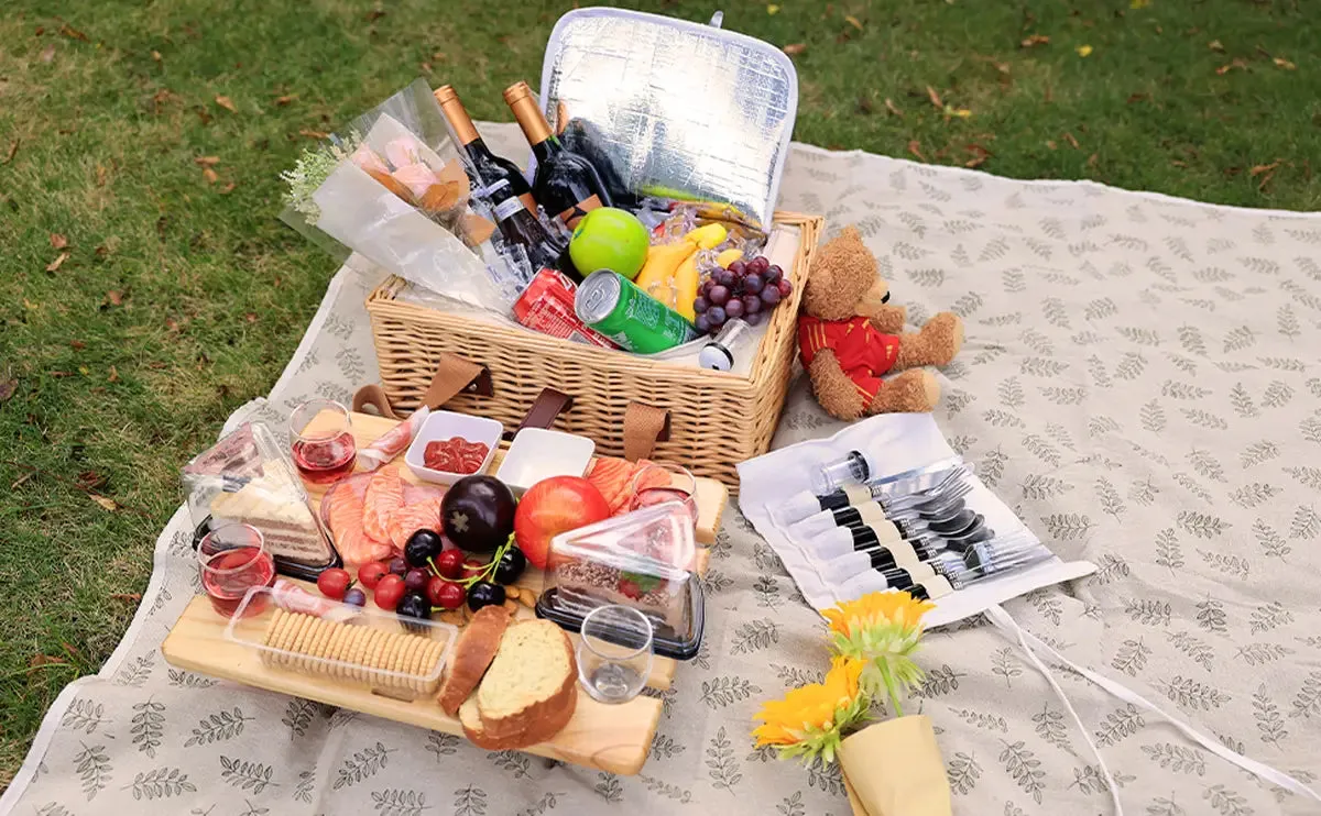 Vintage Insulated Wicker Picnic Basket Set