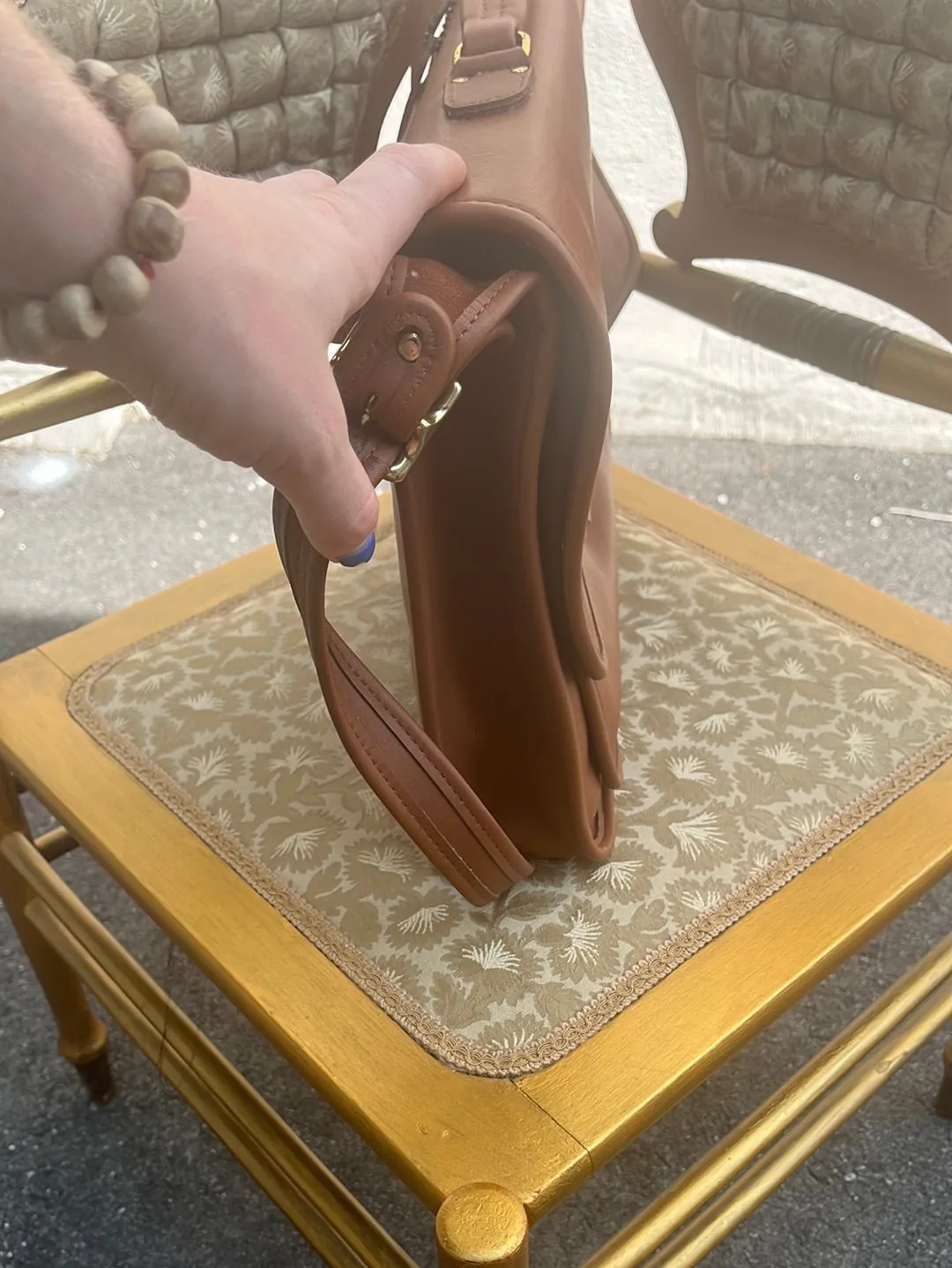 VTG -- COACH Tan Leather Messenger Bag
