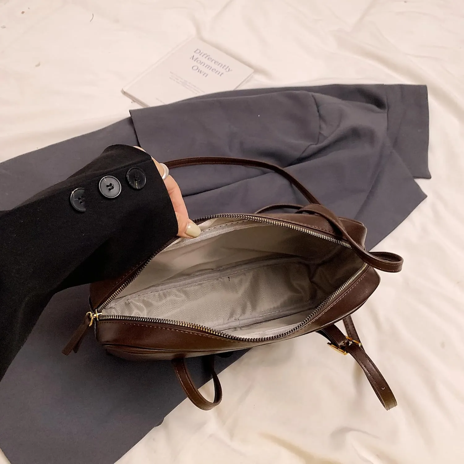 Women Shoulder Bag PU Leather Trendy and Functional Handbag Large Capacity with Adjustable Strap